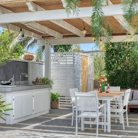 La Casa Degli Ulivi Appartamento In Villa Con Patio Quartu SantʼElena Exterior foto